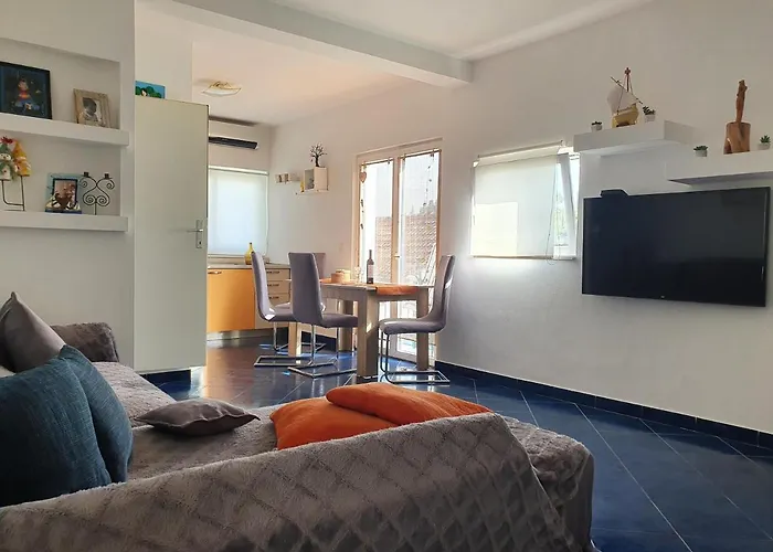 Apartmani Ankica Dekovici Bb