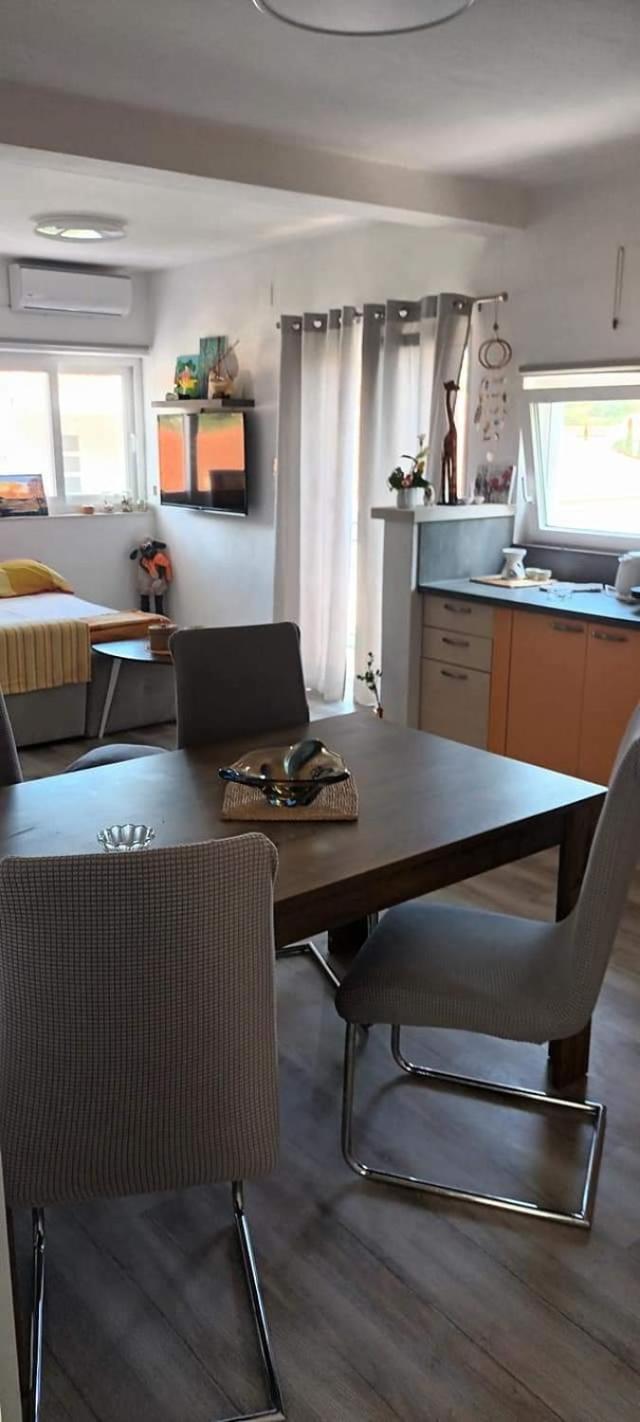 Ankica Dekovici Bb Apartment Trpanj